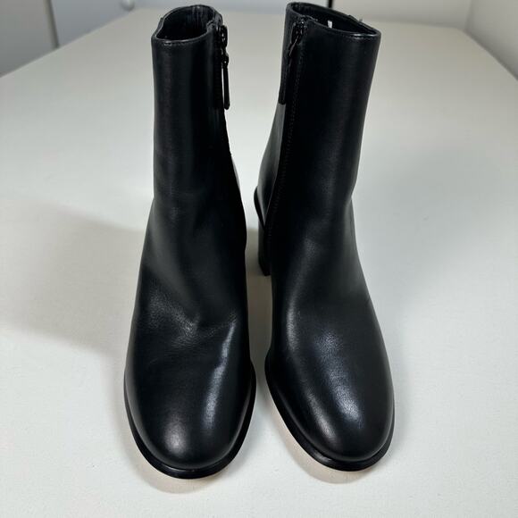 Tory Burch Casual Zip Up Bootie Black Leather Block Heel Ankle Boot Size 8 NWOB - Picture 3 of 9